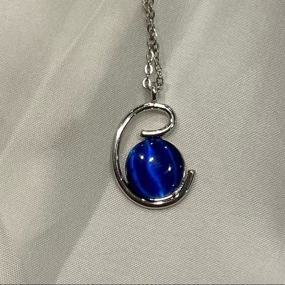 Genuine Cat’s Eye Stone 20 Inch Chain Necklace made by BIJOUX BY MEERA - Picture 2 of 3